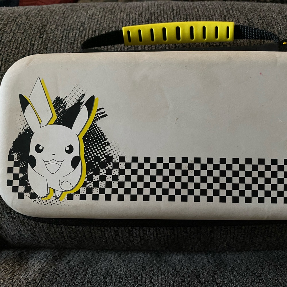 Pikachu Nintendo Switch Case
